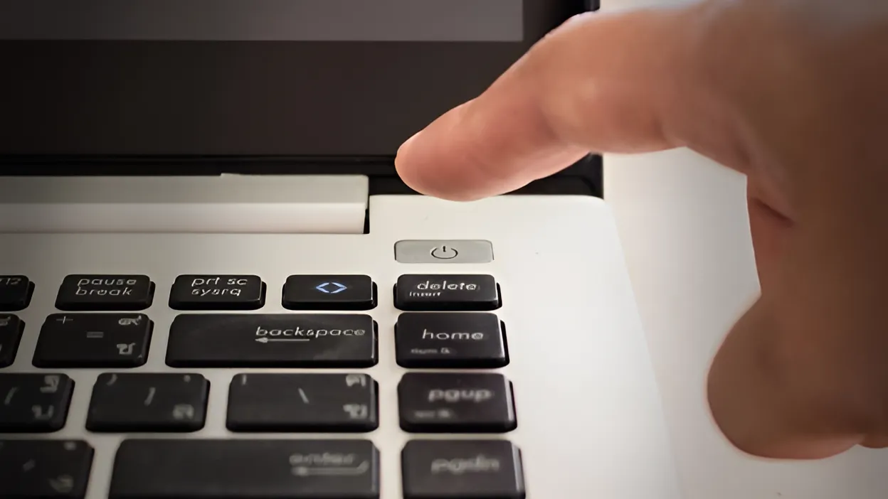 زمانی که دستگاه با کابل usb به رایانه متصل است، شناسایی نمیشود
