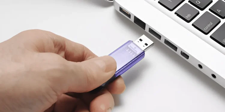 زمانی که دستگاه با کابل usb به رایانه متصل است، شناسایی نمیشود