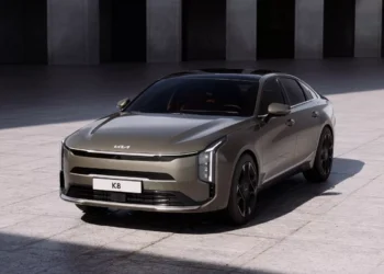 قدرت تازه کیا K8؛ سدان لوکس کره‌ای با چهره‌ای تازه
