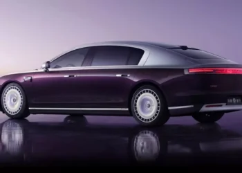 ماکسترو S800؛ رقیب چینی میباخ با پیشرانه‌ای ۸۵۱ اسب‌بخاری