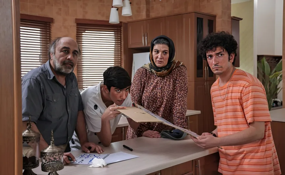 15 تا از بهترین فیلم سینمایی طنز ایرانی جدید