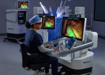 دریافت نشان CE برای فناوری مهر و موم عروقی LigaSure™ RAS بر روی سامانه Hugo™