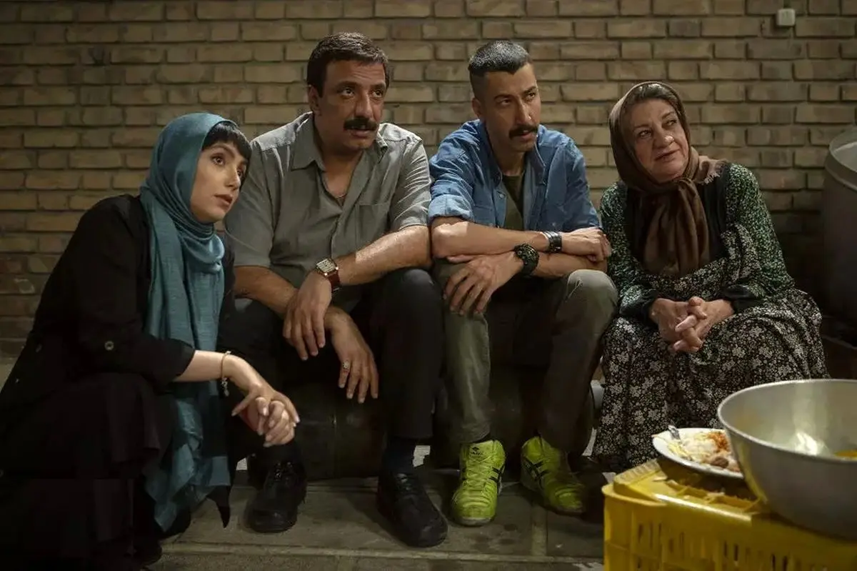 نقد و بررسی کامل فیلم سگ بند + داستان و بازیگران