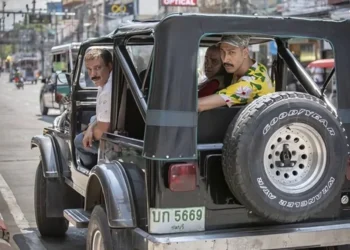 نقد و بررسی کامل فیلم سگ بند + داستان و بازیگران