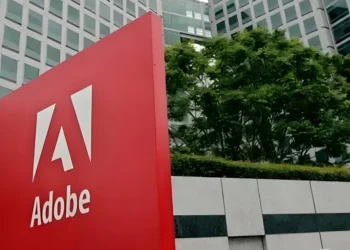 Acrobat Studio دستیارهای AI برای تحلیل اسناد