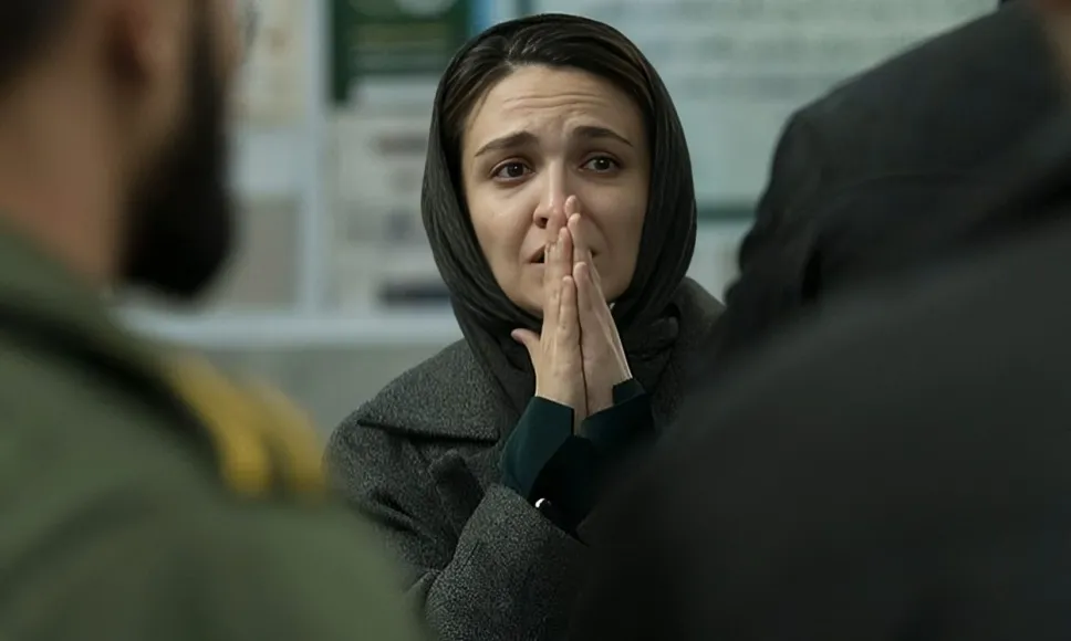 ماجرای واقعی فیلم سینمایی بی بدن 1402 بازیگران و متن آهنگ فیلم