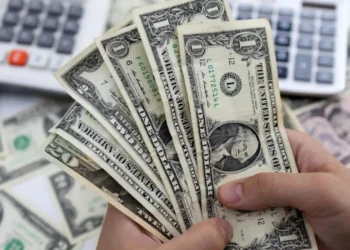 چه شغل هایی در صدر پردرآمدترین شغل‌ های جهان در سال 2025 هستند؟