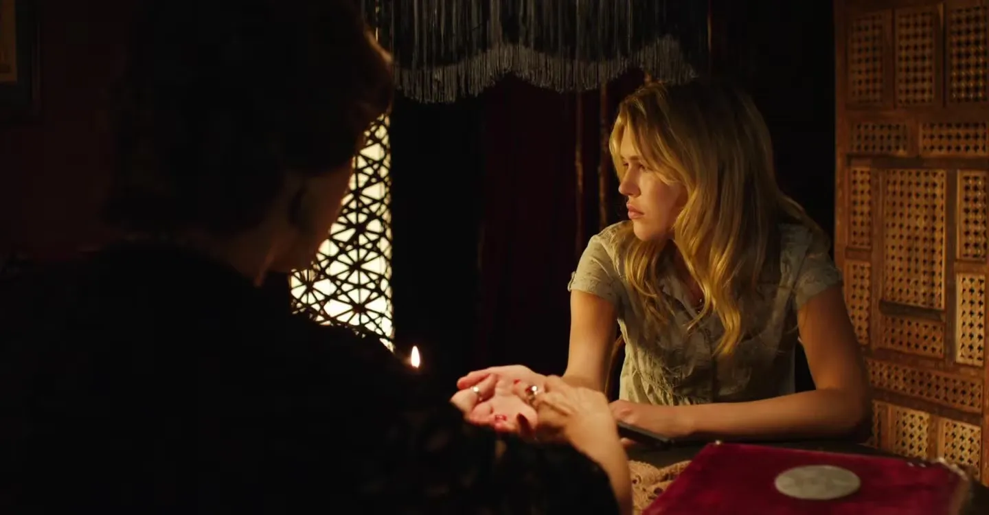 فیلم در آغوش خون‌ آشام 2013 Embrace of the Vampire