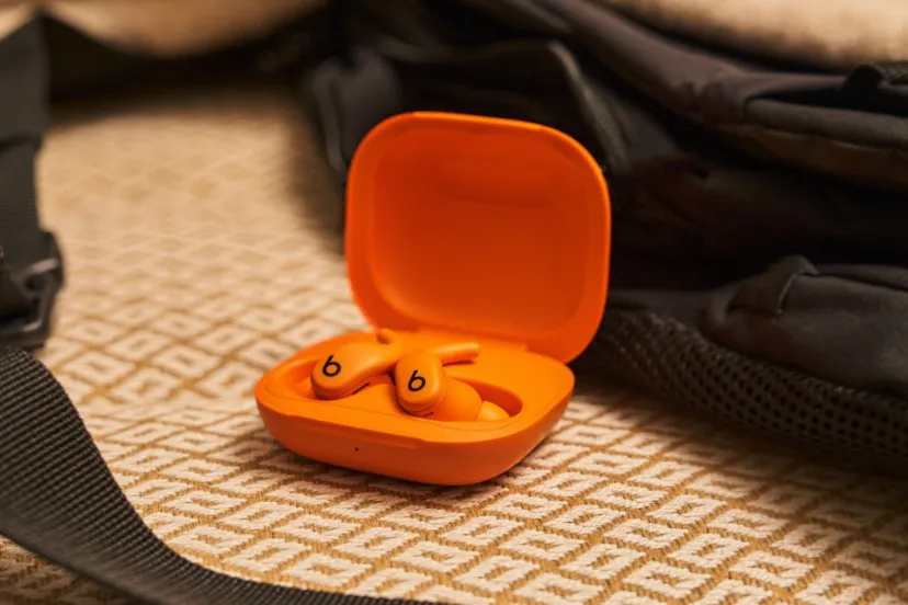 ایرباد Powerbeats Fit با طراحی جدید قابلیت حذف نویز
