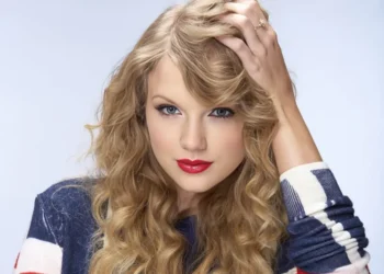 راز درهای نارنجی تیلور سوئیفت؛ ماجرای هوش مصنوعی پشت پرده