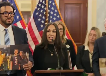 راز ممنوعیت چت‌بات‌های هوش مصنوعی برای زیر  18 سال چیست؟