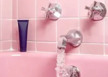 شستشوی واژن بعد از رابطه جنسی جلوی بارداری را نمی‌گیرد