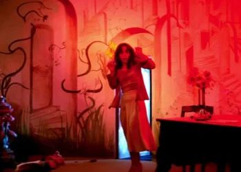 فیلم سوسپیریا Suspiria دعوت به آیین خون و هراس (فیلم ترسناک)