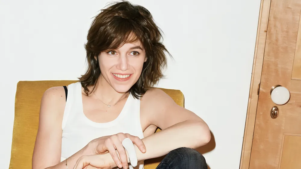 فیلم مالیخولیا (Malencholia) آینه‌ای سرخ از پایان و اندوه