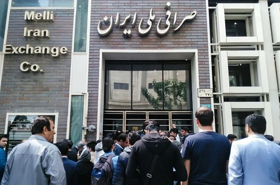 چرا قیمت دلار گران می ‌شود؟