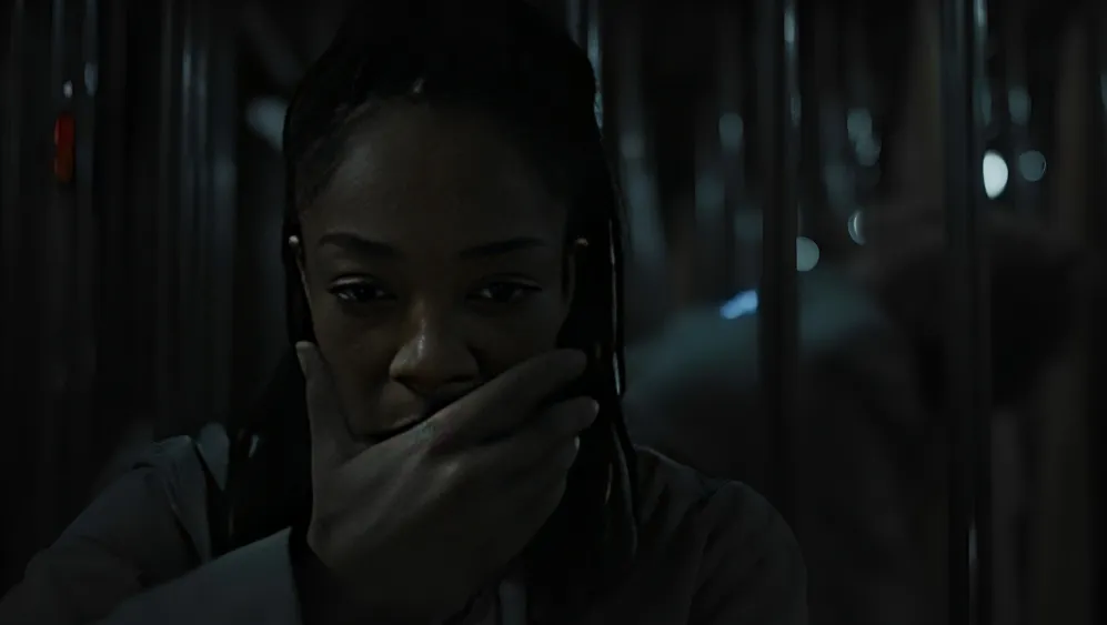 معرفی و داستان فیلم Mickey 17 (میکی 17)؛ کشف دنیای تاریک