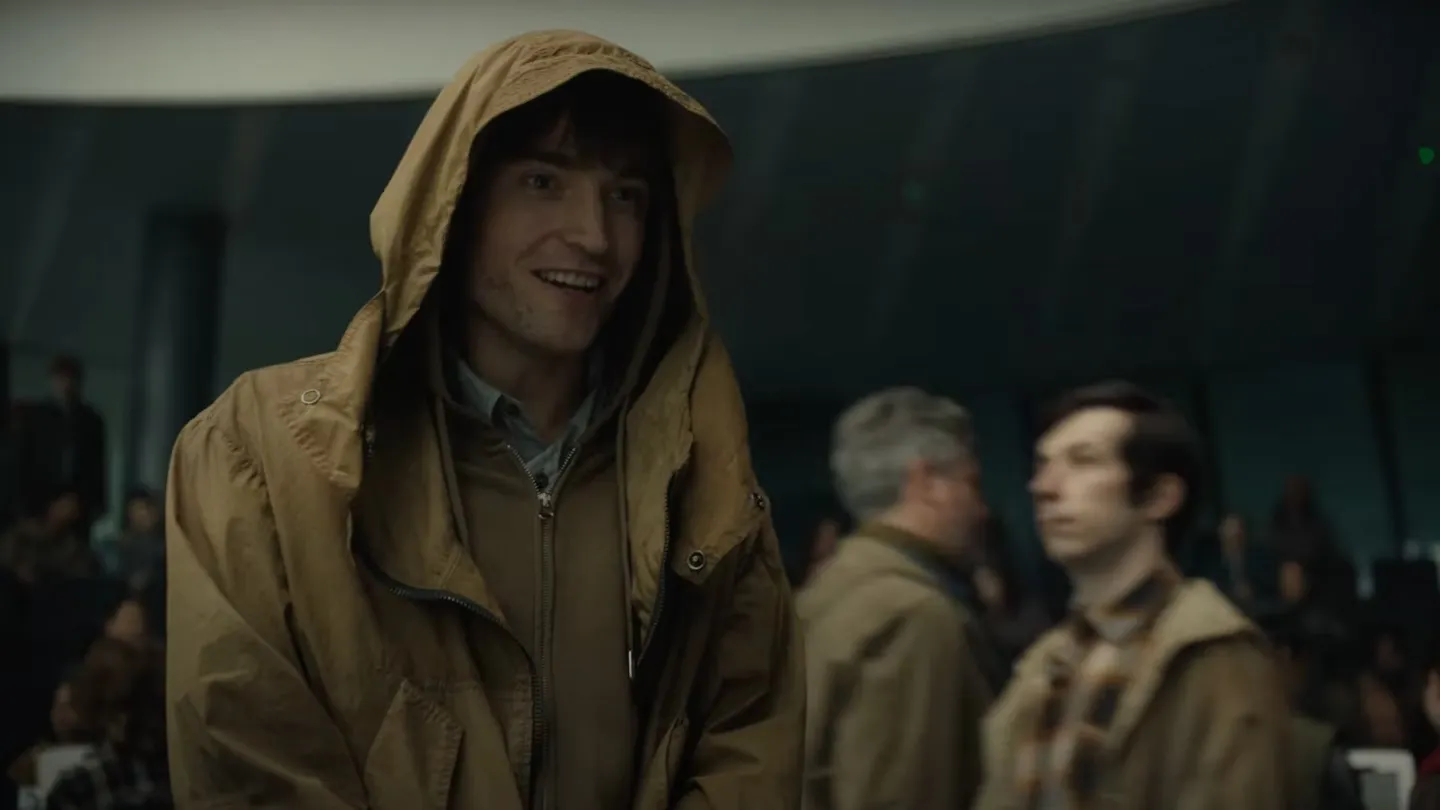 معرفی و داستان فیلم Mickey 17 (میکی 17)؛ کشف دنیای تاریک