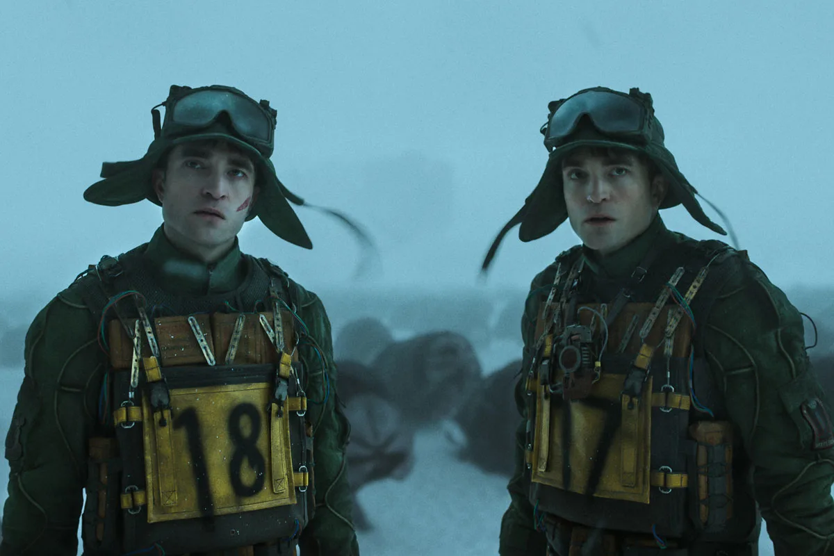 معرفی و داستان فیلم Mickey 17 (میکی 17)؛ کشف دنیای تاریک