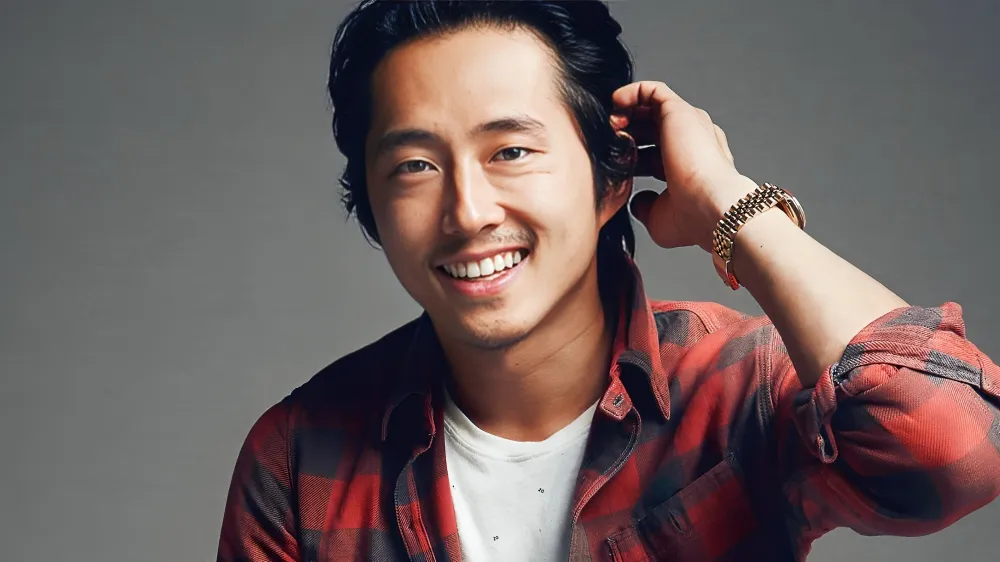 معرفی و داستان فیلم Mickey 17 (میکی 17)؛ کشف دنیای تاریک