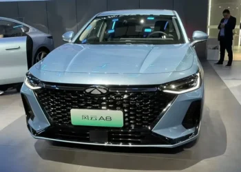 فونیکس آریزو 8؛ ورود غافلگیرکننده هیبرید 4 میلیاردی بازار