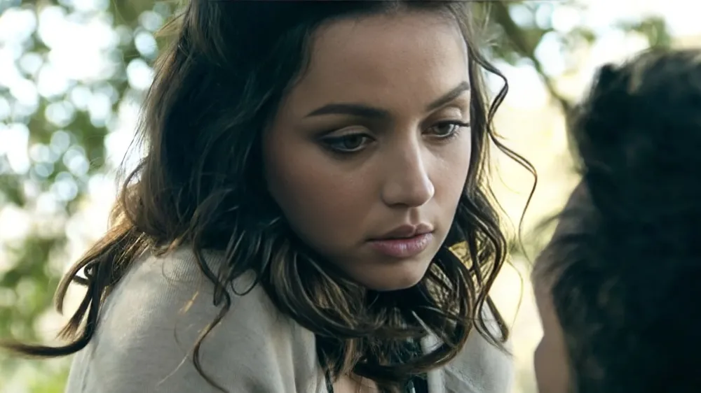 فیلم Deep Water؛ وقتی اجازه خیانت می‌دهی و متهم اصلی می‌شوی