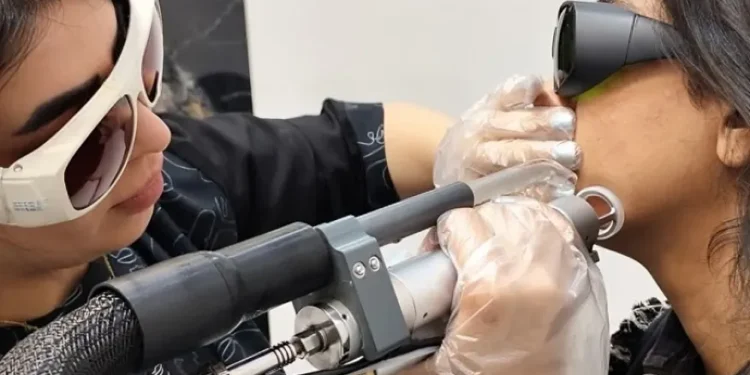 مدرک اپراتور لیزر