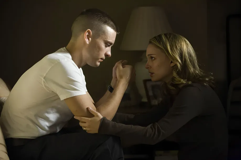 پیشنهاد فیلم برادران (Brothers 2009) با بازی جیک جیلنهال